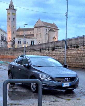 Volvo S60 D2 Momentum Automatica Marzo 2017