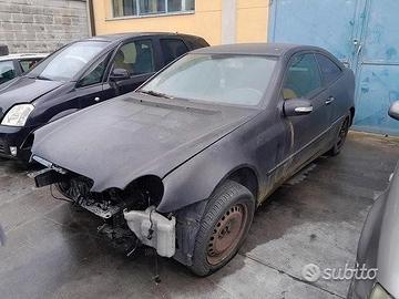 Mercedes Classe C - CLC - Sport CoupÃ? Demolita