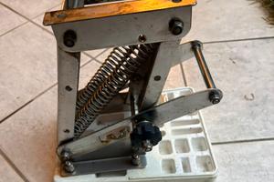 Supporto per motore fuoribordo ausiliario