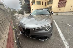 Alfa Romeo Stelvio 2.2 Turbodiesel 190 CV AT8 RWD 