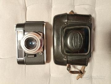 macchina fotografica analogica vintage 