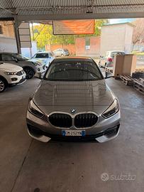 Bmw 116 116d 5p. Business Advantage