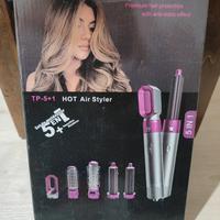 asciugacapelli e pettini vari