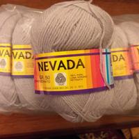 Gomitoli Pura Lana Vergine nocciola- Dylan