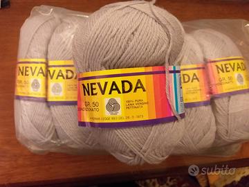 Gomitoli Pura Lana Vergine nocciola- Dylan