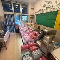 Locale commerciale uso Macelleria Baronissi