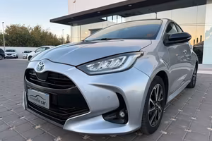 Toyota Yaris 1.5 Hybrid 5 porte Lounge 2022