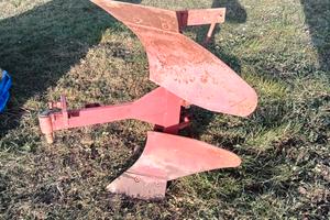 Aratro motocoltivatore o trattore 18-21cv