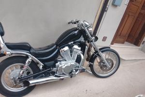Suzuki intruder 