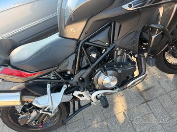Benelli trk 502 x