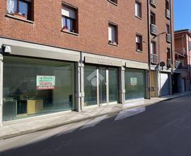 NEGOZIO A CARPI