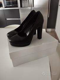 Décolleté in pelle N. 37 nuove