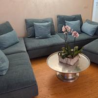 Divano Saba modello Limes 300x210 + Pouf 88x88