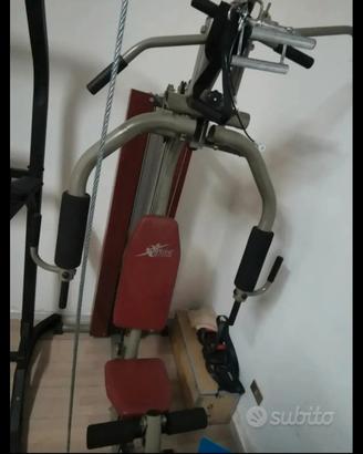 lat machine Fitness