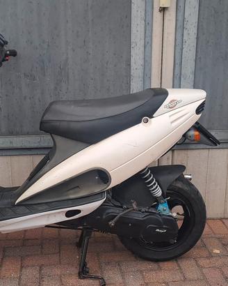 Malaguti phantom f12 - 50 cc a liquido