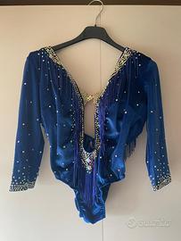 body da donna in velluto blu da ballo