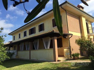 ANZIO - TOR CALDARA villino a 800 mt dal mare