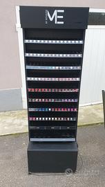 Espositore Beauty Me  di Mesauda. 