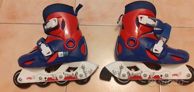 coppia di pattini a rotelle