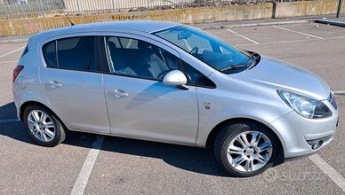 Opel  Corsa Edition  1.2  benzina