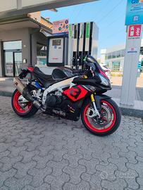 Aprilia rsv4 