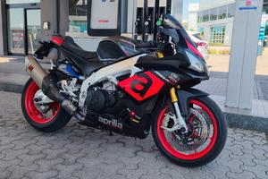 Aprilia rsv4 