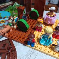 quasi 100 mattoncini LEGO e mini figures