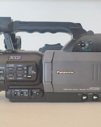 VIDEOCAMERA PANASONIC AG-DVX100B treppiede Manfrot