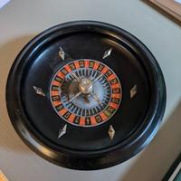 Roulette vintage da tavolo casinò in legno