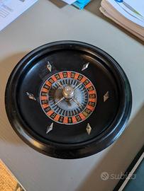 Roulette vintage da tavolo casinò in legno