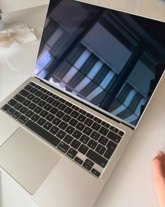 Macbook Air 13” 2020 - 8GB RAM - 256GB SSD - silve