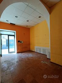 Locale uso bottega centro storico Biancavilla