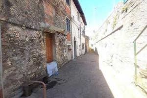 Rustico / Casale di 230 m² con più di 5 locali a P