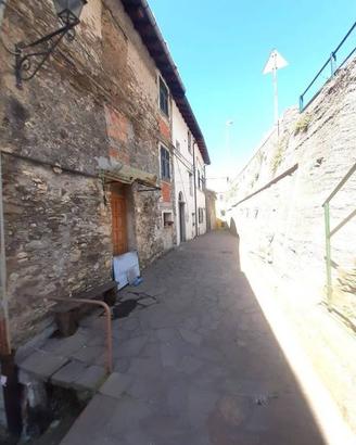Rustico / Casale di 230 m² con più di 5 locali a P