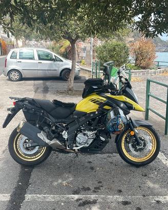 SUZUKI V-STROM 650 XT – Pronta per l'avventura
