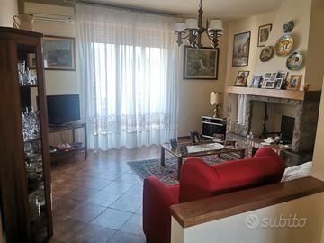 SCARPERIA 5 vani SERVIZI balconi