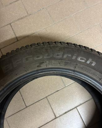 Set 4 gomme bf goodrich 205/55 R16 invernali