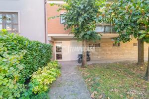 VILLA INDIPENDENTE IN ZONA PARCO AMENDOLA