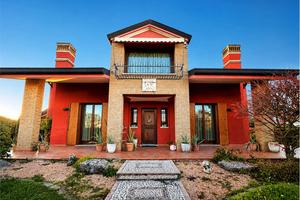 PRESTIGIOSA CASA SINGOLA CENTRO CAMPONOGARA
