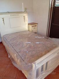 Set mobili antichi ‘900: letto, comodino, specchio
