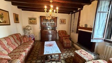 CASA ACCOSTATA A CEREA (VR)