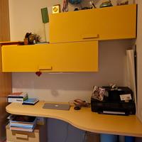 scrivania, due cassettoni