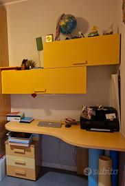 scrivania, due cassettoni