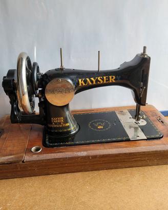Macchina da cucire Kayser con coperchio funzionate