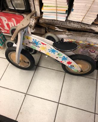 Bicicletta in legno pieghevole vinta