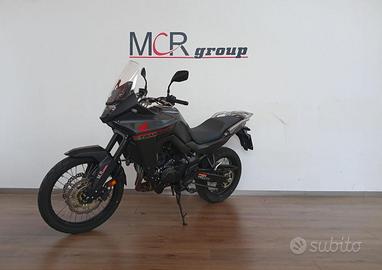 HONDA Transalp XL750 .