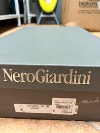 stivali alti donna in camoscio rosso NeroGiardini 