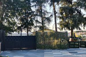 Appartamento in bifamiliare con locale comm.le