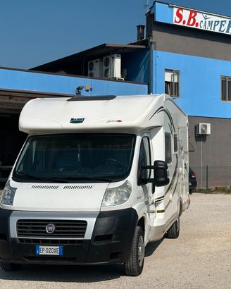 Camper semintegrale McLouis MC4 60G (2013) - Compa