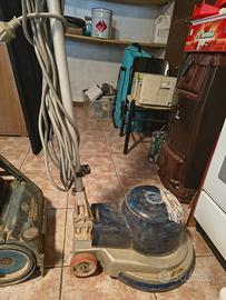 Macchine levigatura pavimento in legno